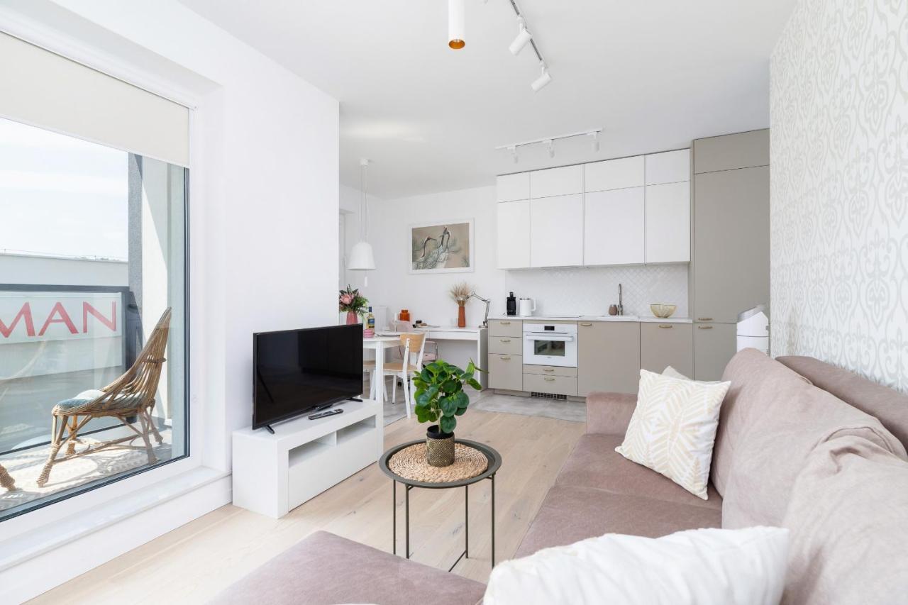 Apartament With Balcony & Parking Mogilska By Renters Prestige *