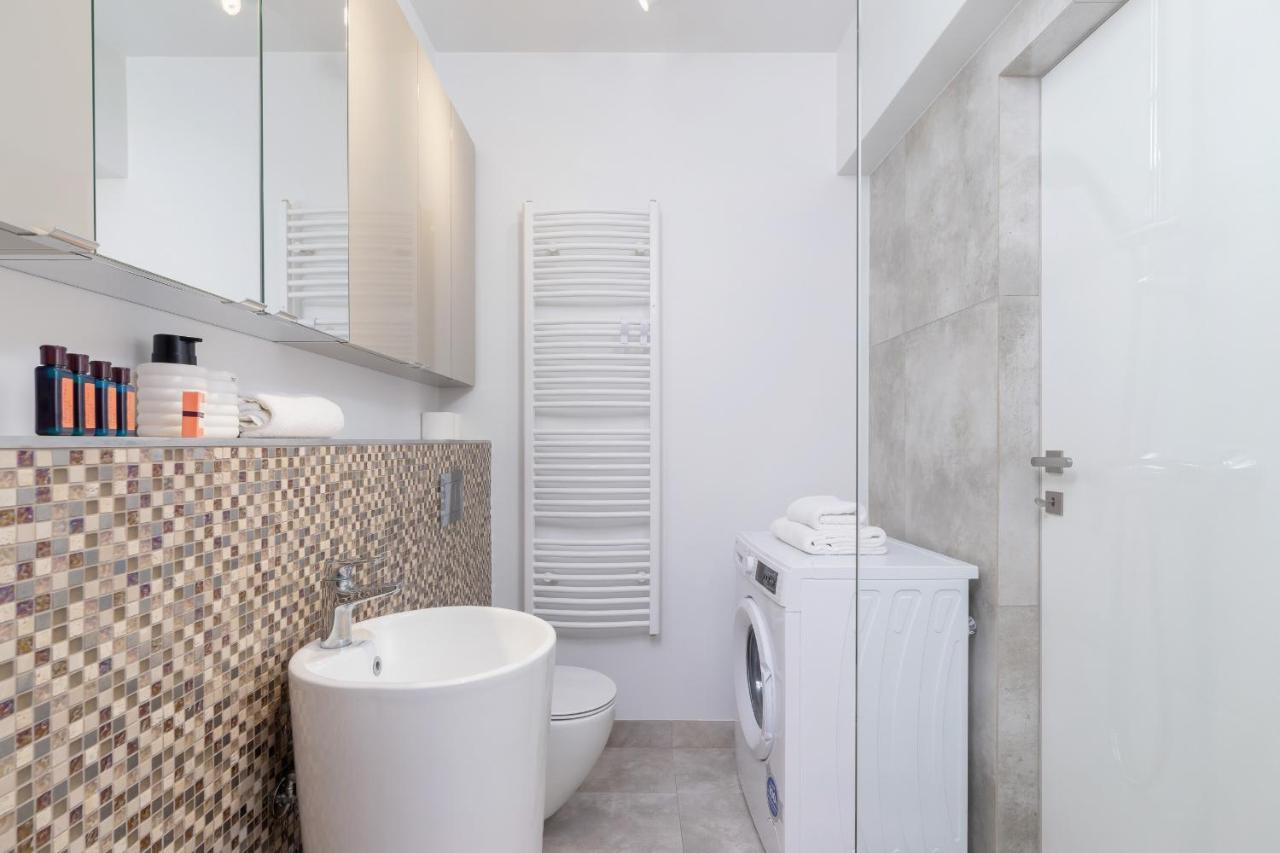 Apartament With Balcony & Parking Mogilska By Renters Prestige